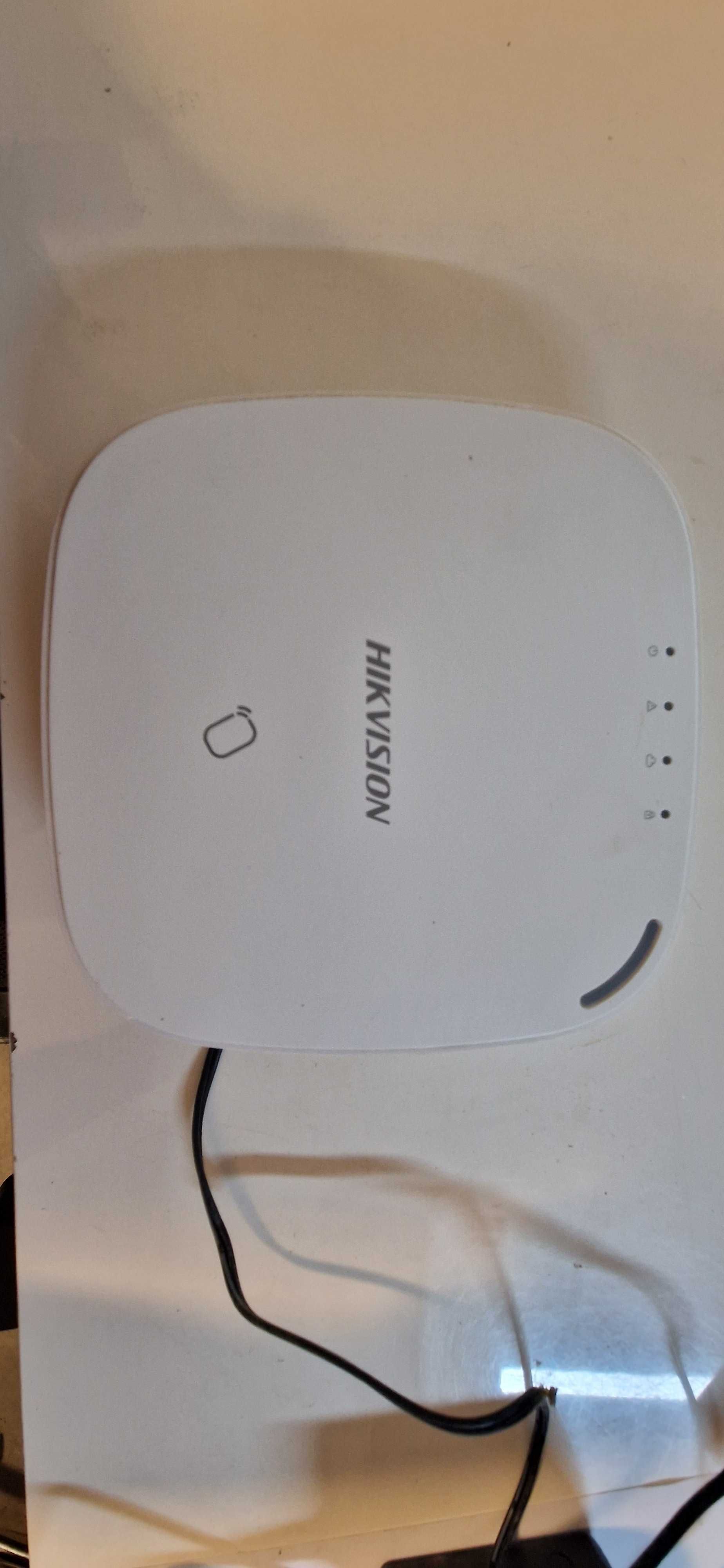 Hikvision DS-PWA32-HGR - centrala alarmowa plus gratis