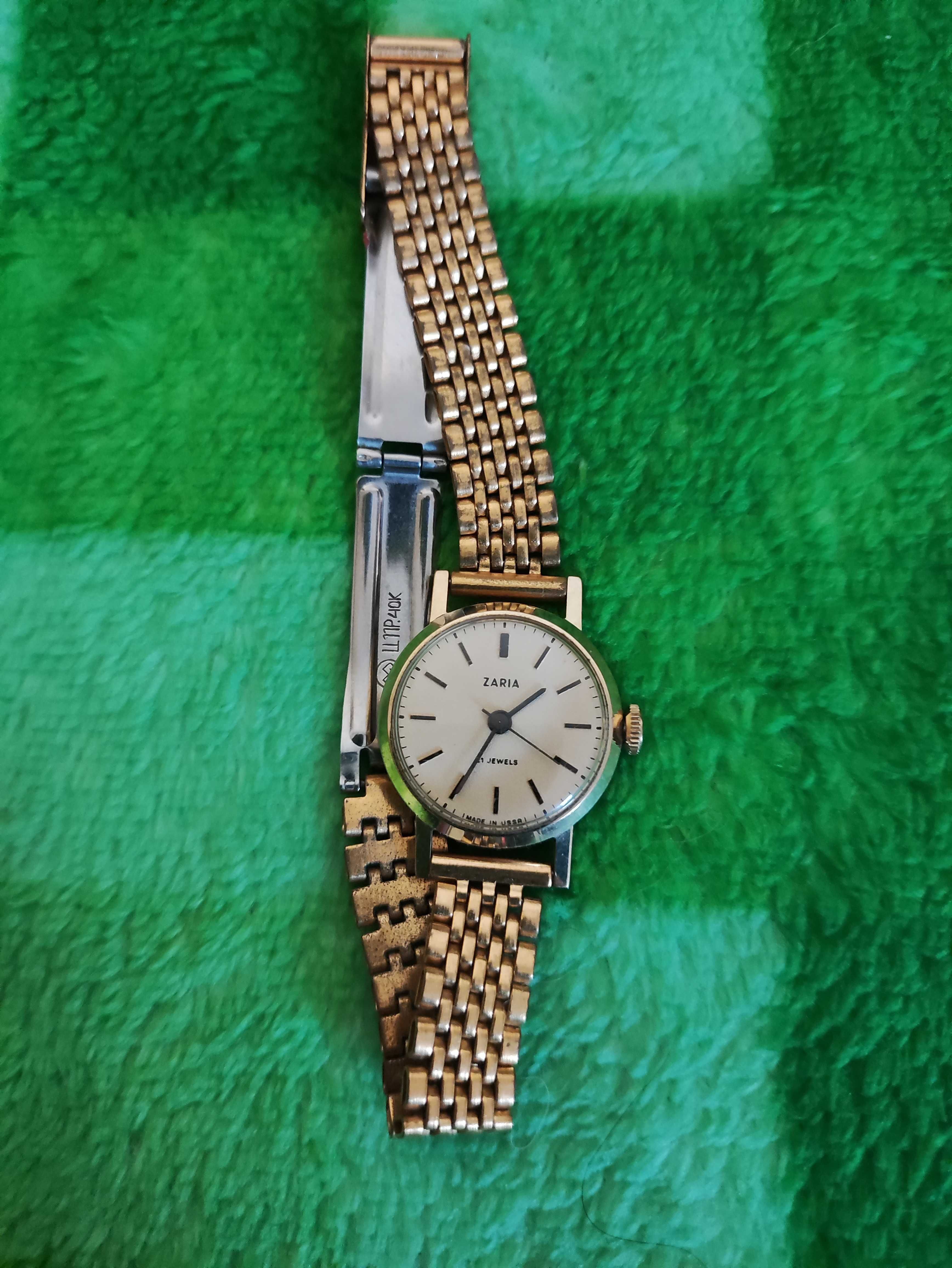Zegarek Zaria damski Zegar  analogowy nakrecany pozłacanyna rękę złoty