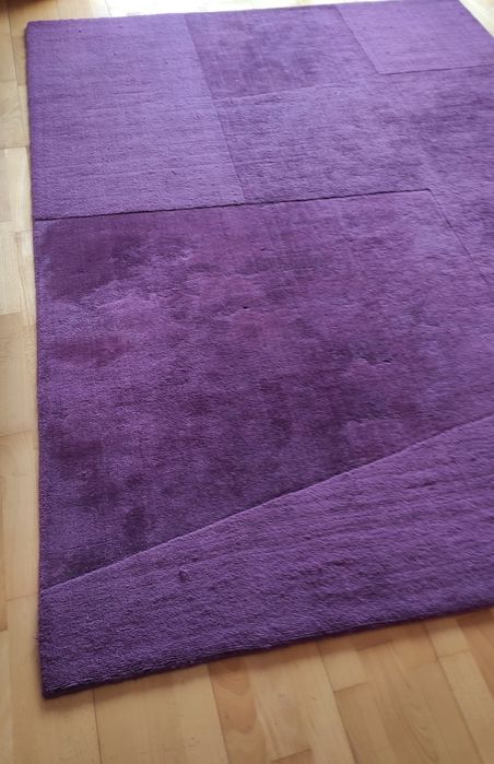 Tapete lilás pelo curto