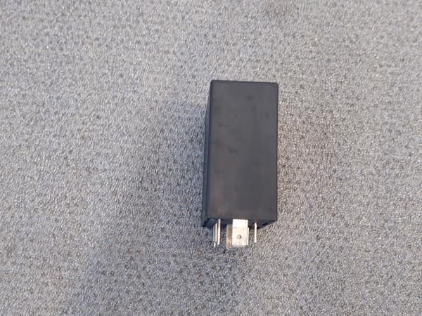 Botão / interruptor electromecânico / relé VOLKSWAGEN Golf IV (1J1)