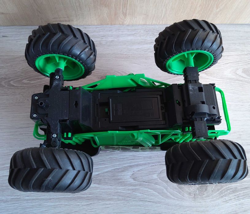 Monster Jam Grave Digger RC Auto Sterowane BKT duże
