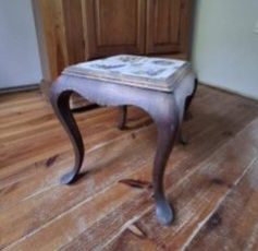 Taboret w stylu vintage