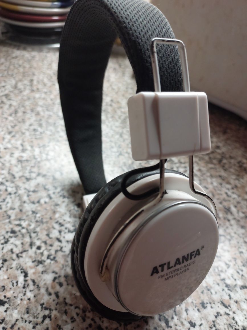 Наушники Atlanfa FM Stereo, MP-3