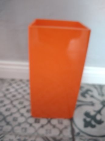 Pomarańczowy wazon