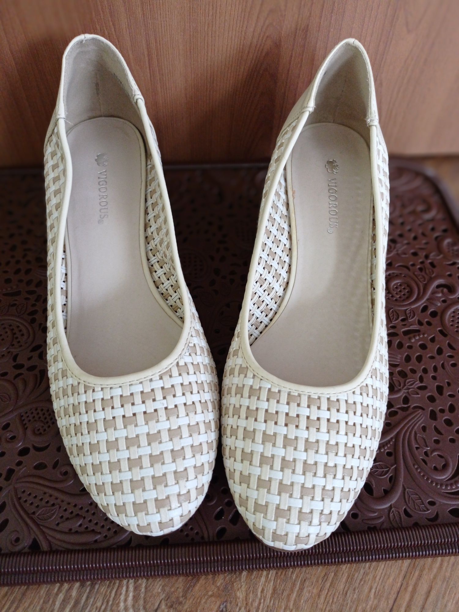 Жіночі туфлі з натуральної шкіри, розмір 40, Італія