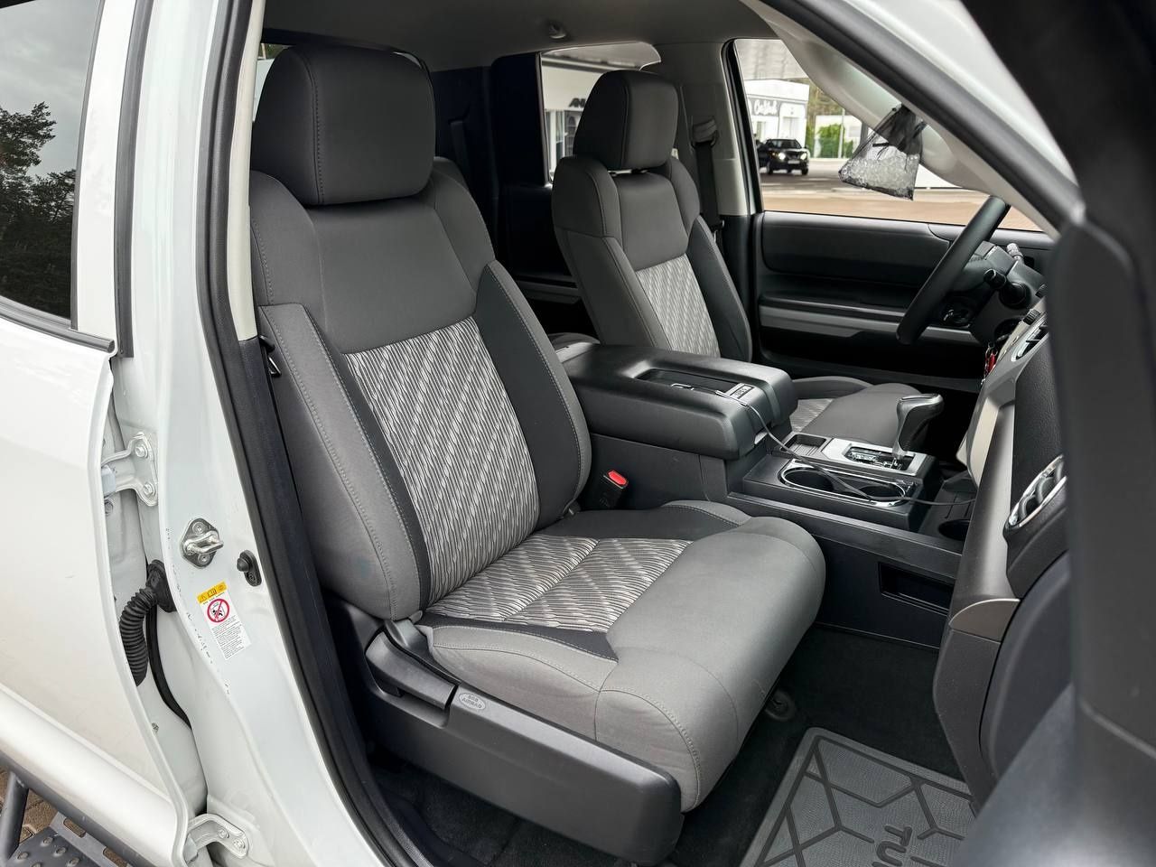 Toyota Tundra 2018 року, 5.7 бензин, автомат, повний привід, 140т.км
