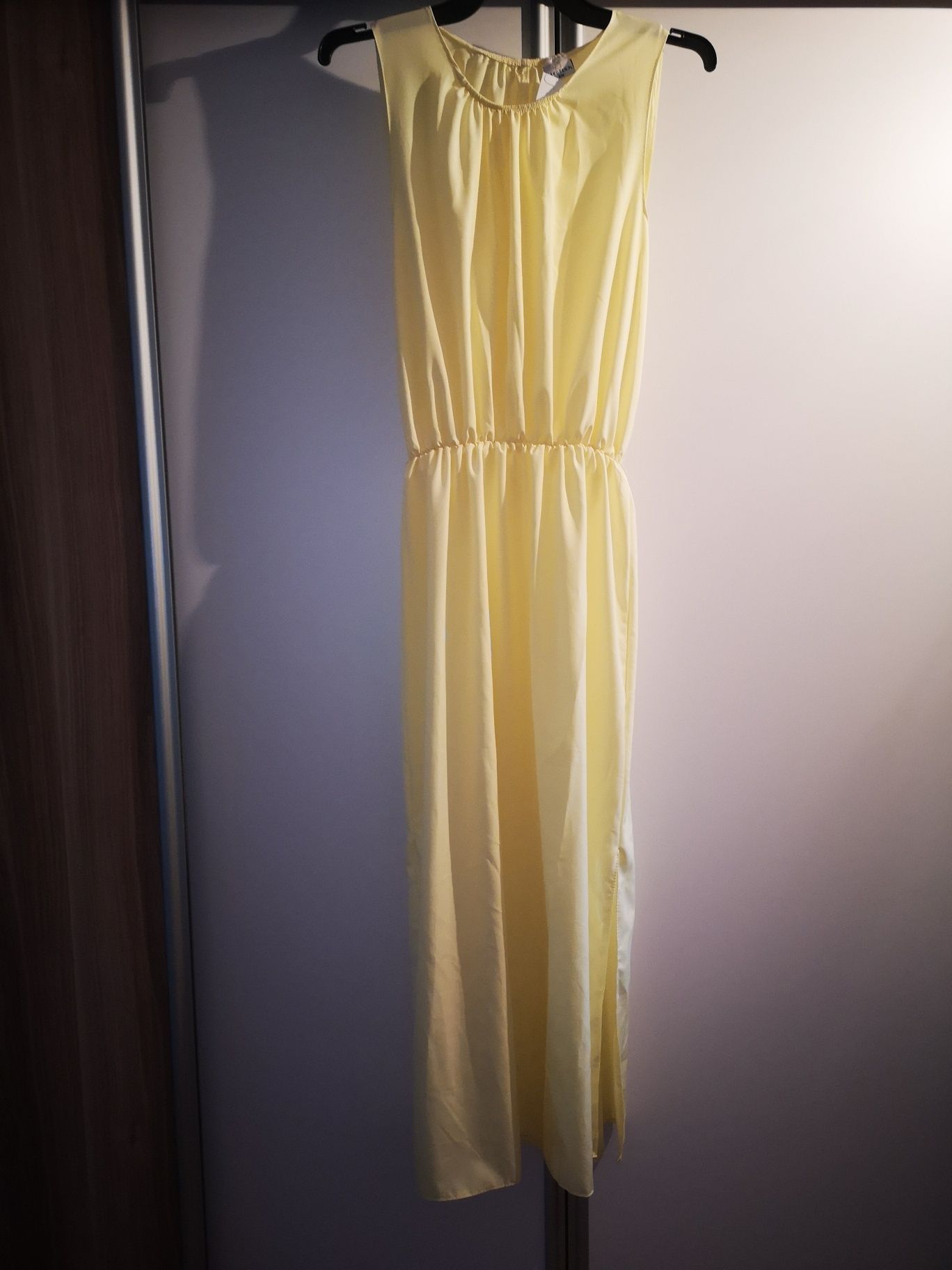 Sukienka letnia żółta długa