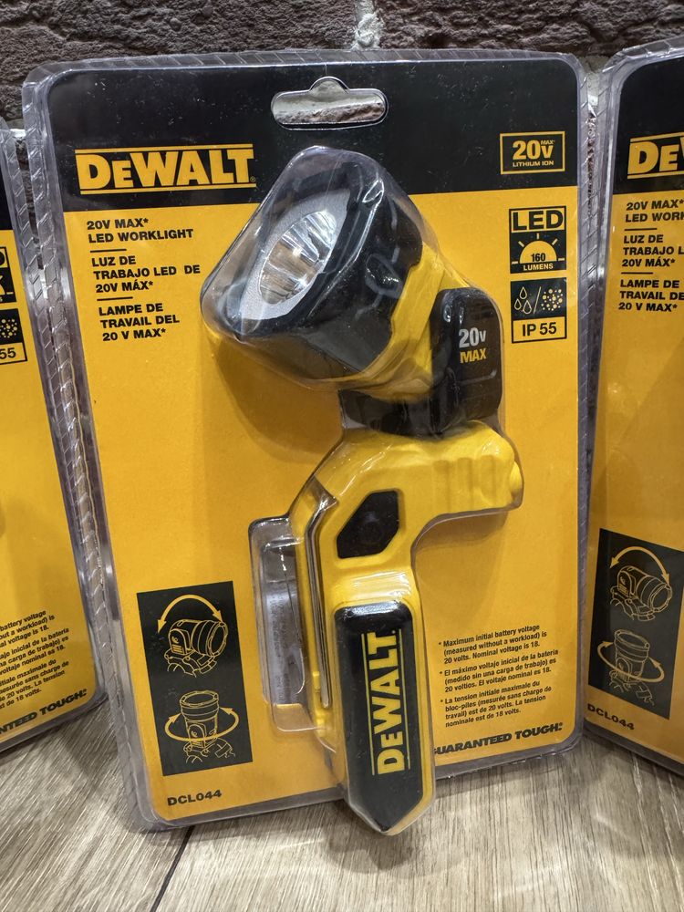 Аккумуляторный LED фонарь DEWALT DCL044 20v