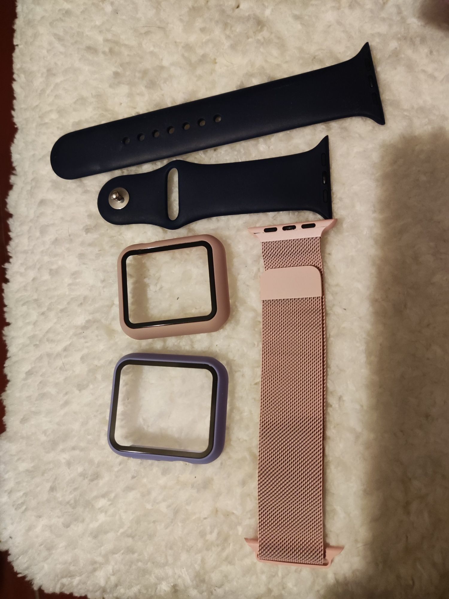 Чехлы и ремешки для Apple Watch 42mm