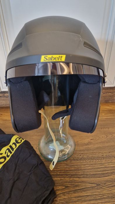 Kask rajdowy, renomowanej włoskiej firmy Sabelt, rozmiar 54, xs