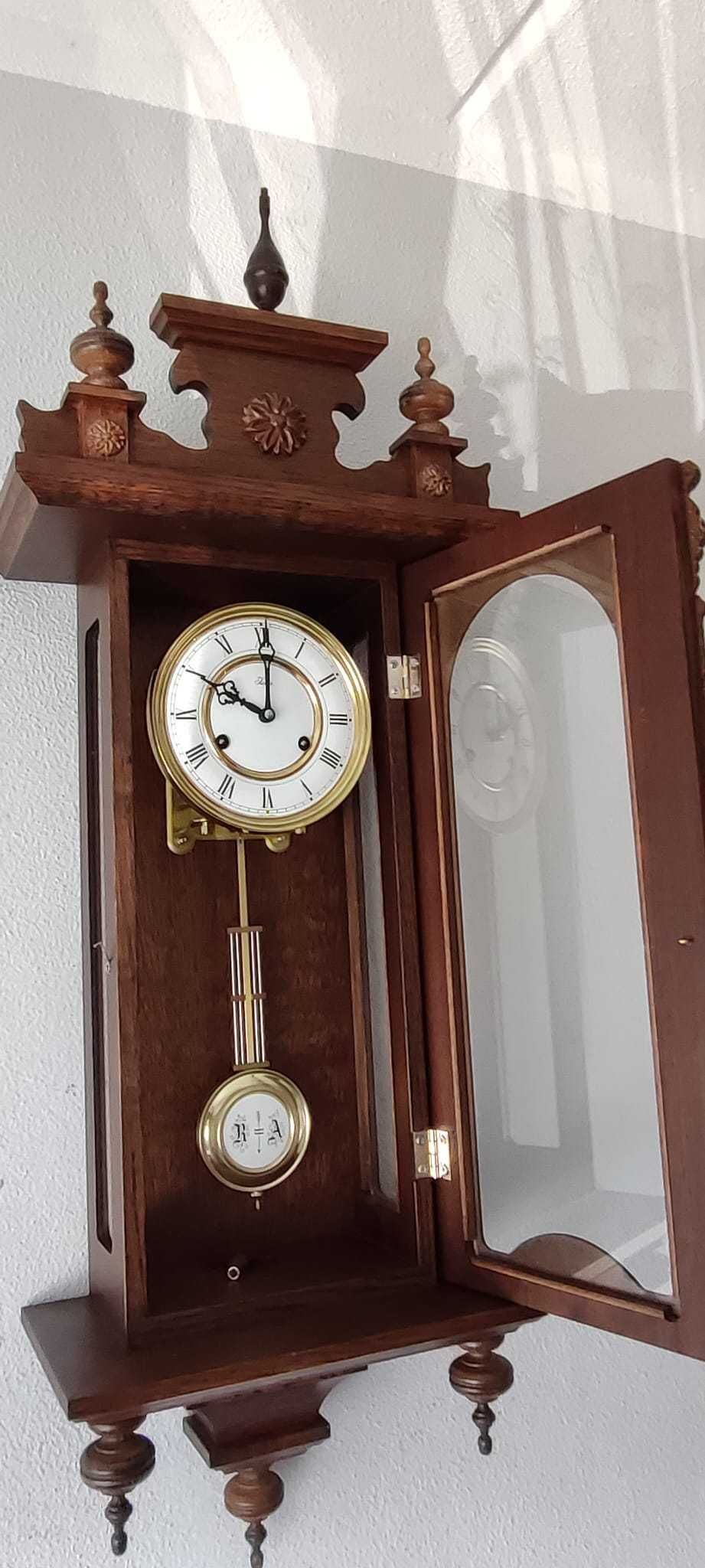 378 Zegar wiszący mechaniczny Franz Hermle H