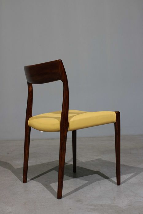 Cadeiras Niels O. Moller 77 em pau santo|  Mid-Century
