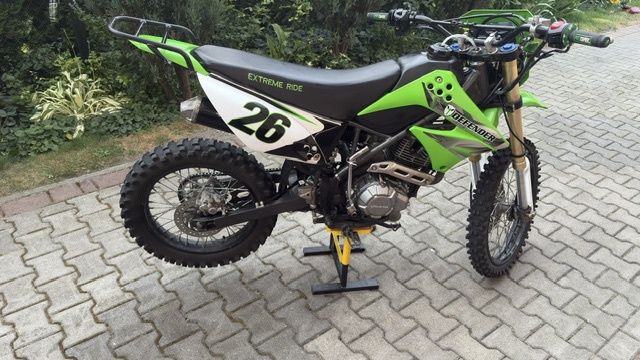 cross Defender 150 4t koła 19/16
