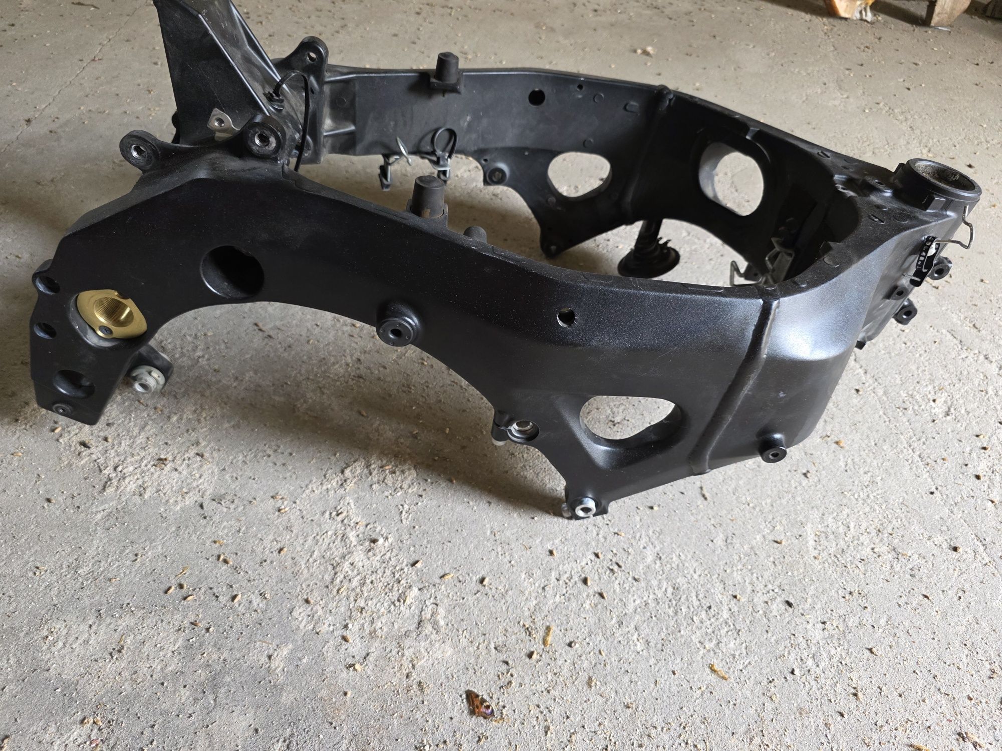 Rama suzuki gsxr 1000 k7 k8
