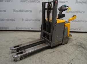 Wózek paletowy Jungheinrich ERD220 paleciak elektryczny z platformą