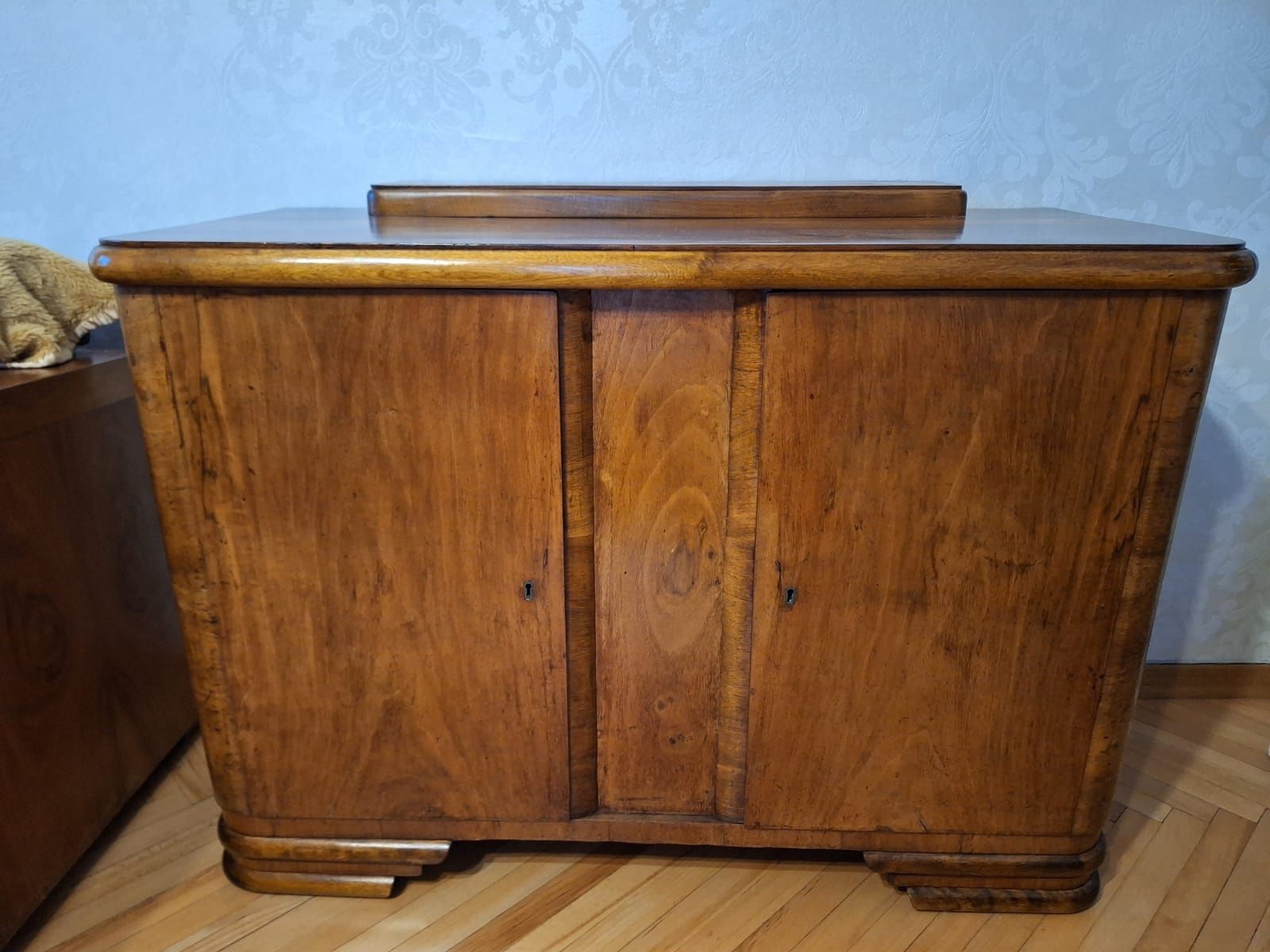 Unikalny zestaw w stylu Art Deco - kredens, komoda, stół  (lata 40-60)