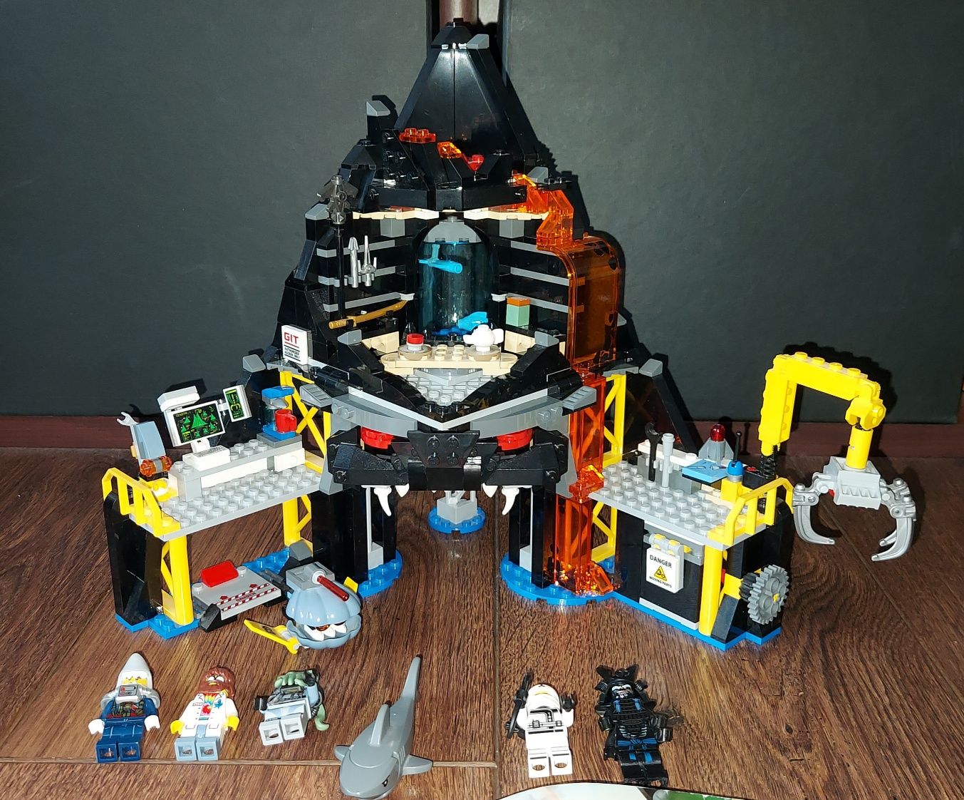 Lego ninjago 70631 wulkaniczna kryjówka Garmadona