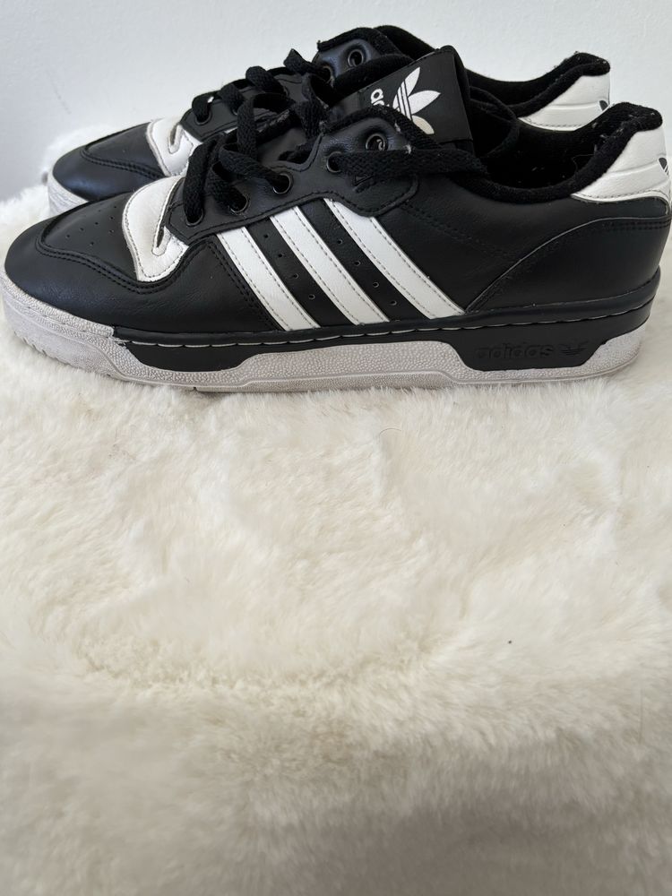 Sapatilhas Rivalry Low Adidas
