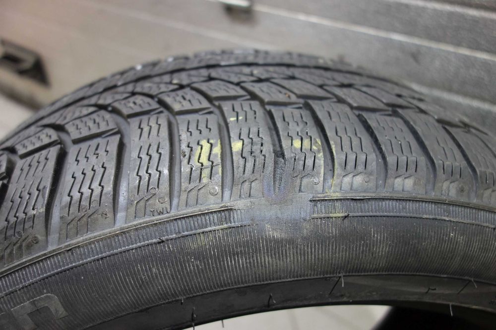 235/45R18 Opony zimowe używane Nokian WR A4 (F85)