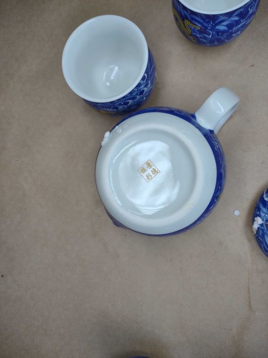Zestaw porcelany do herbaty z wzorem smoka