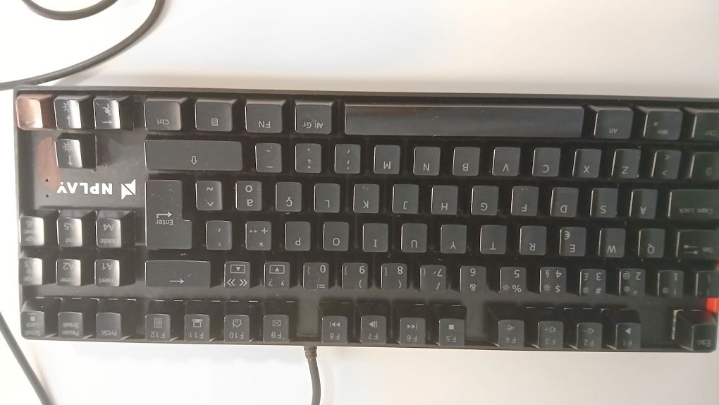 Teclado de computador nplay