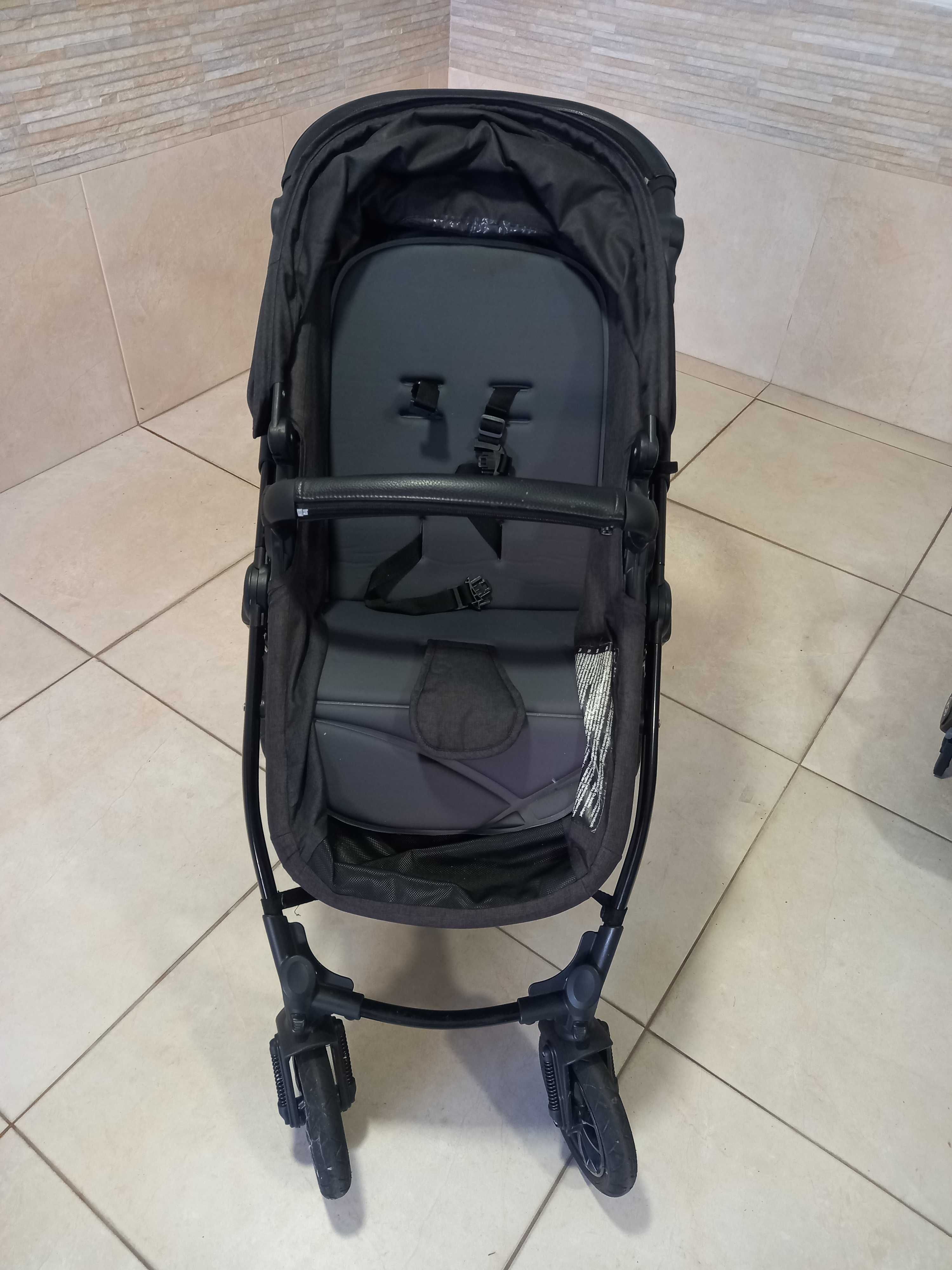 Carrinho de Bébé 3 em 1 (Alcofa+Ovo+Carrinho)