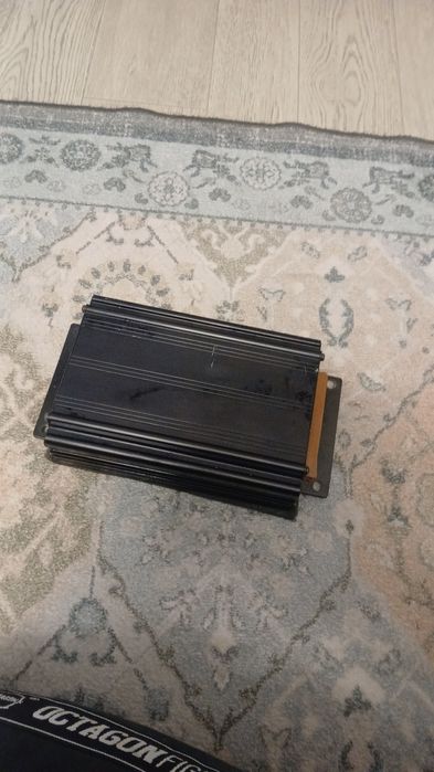 Wzmacniacz samochodowy