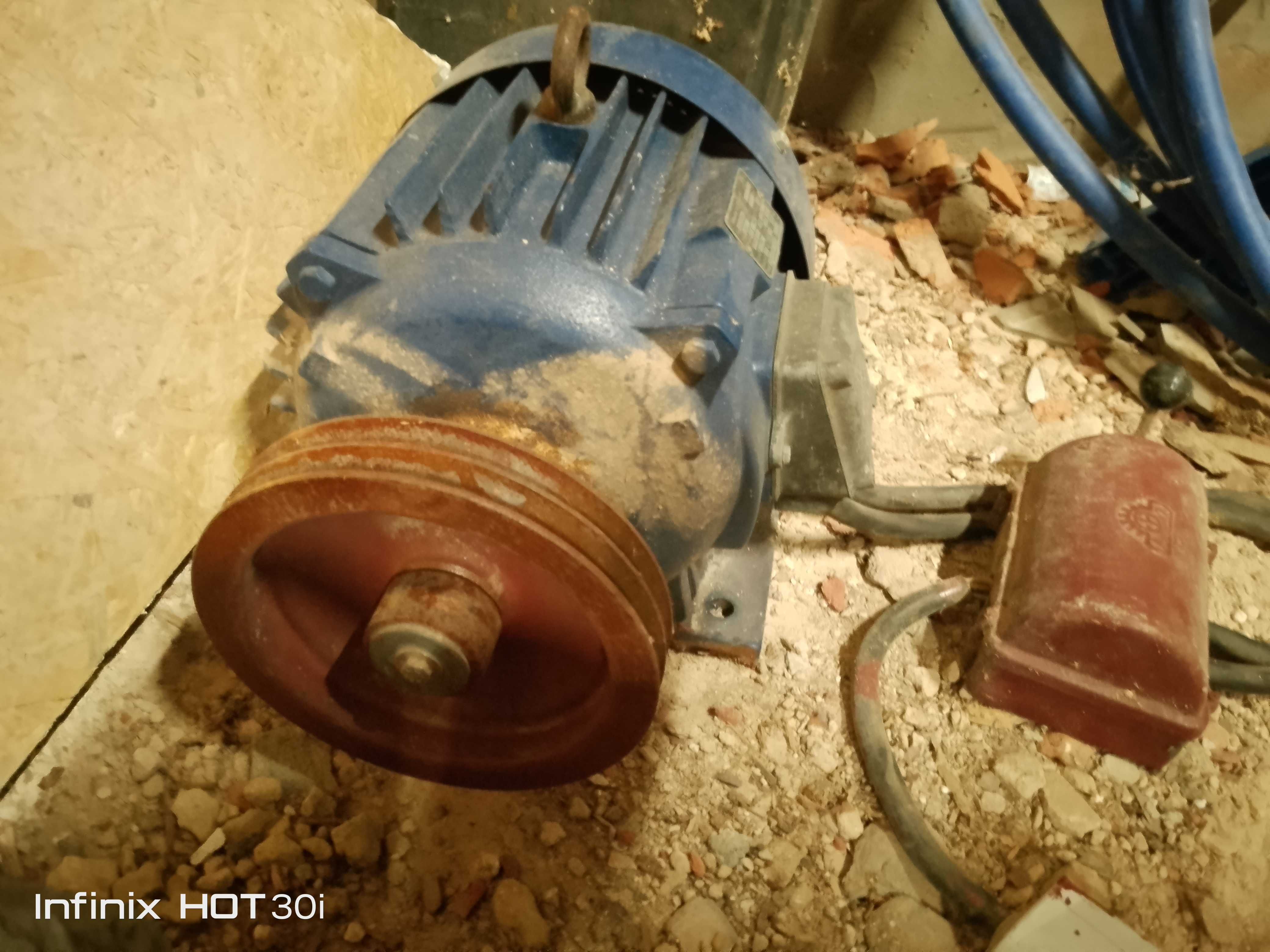 Silnik 4.5 kw     dwa biegi