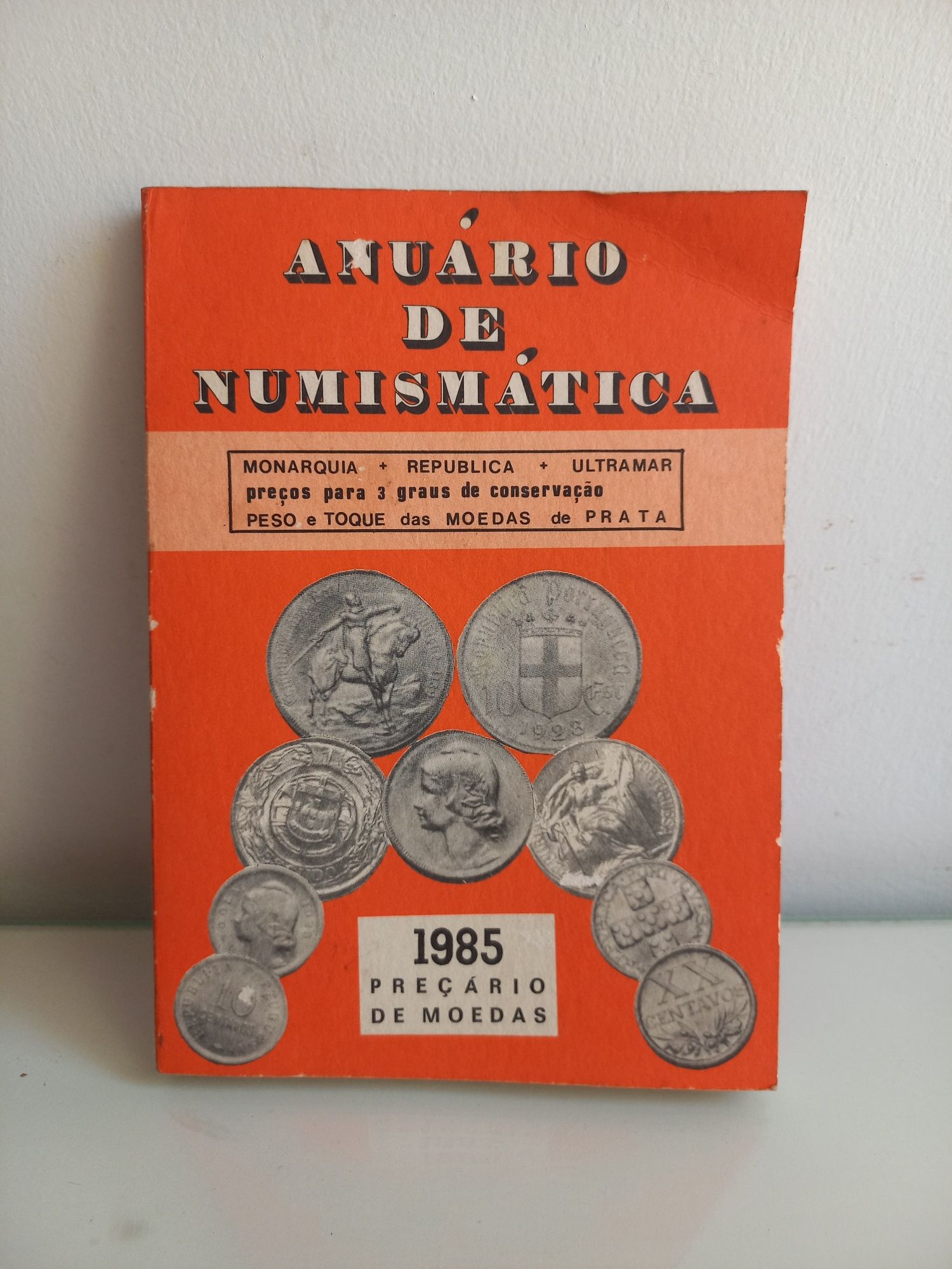 Lote anuários de numismática 1980 e 1985