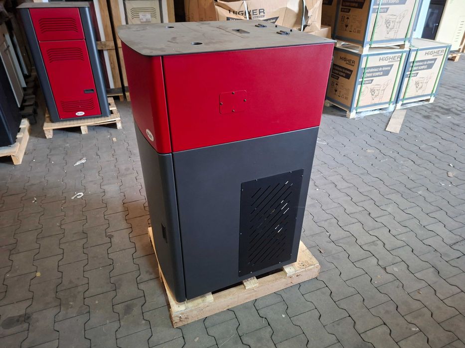 Piec na pellet z płaszczem wodnym TERA 22 BLIST ECODESING A+