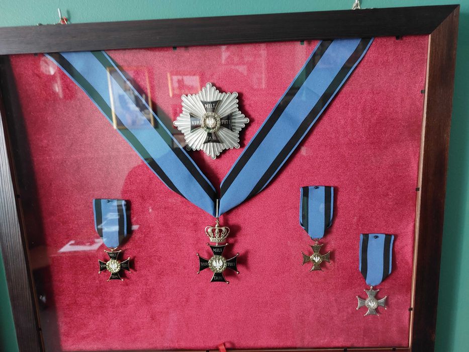 Gablota na odznaczenia, medale itp. 55cmx45cm.