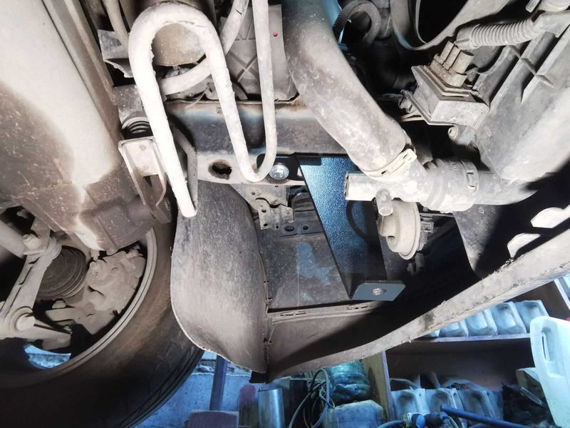 Захист картера двигуна Volkswagen Golf IV (4) Защита поддона двигателя