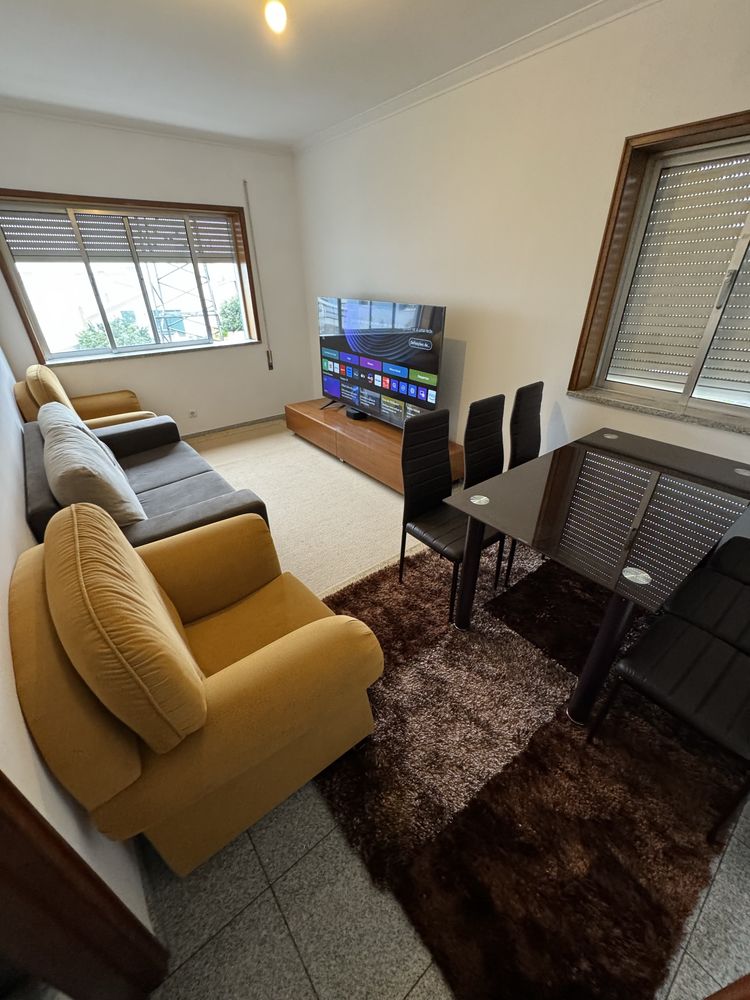Quarto compartihado CUSTOIAS. (Sem caução)