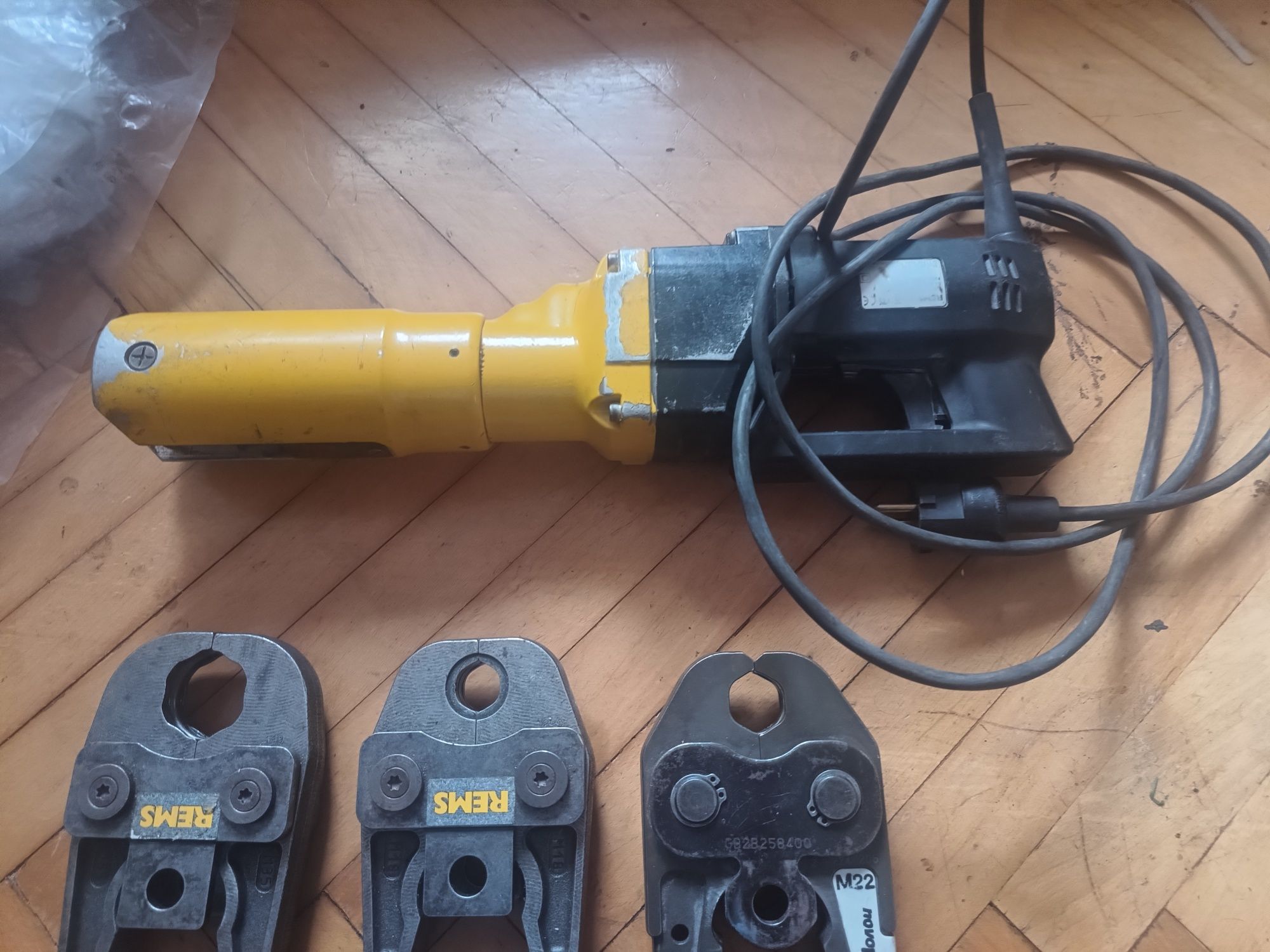 Zaciskarka do rur rems power press se plus szczęki