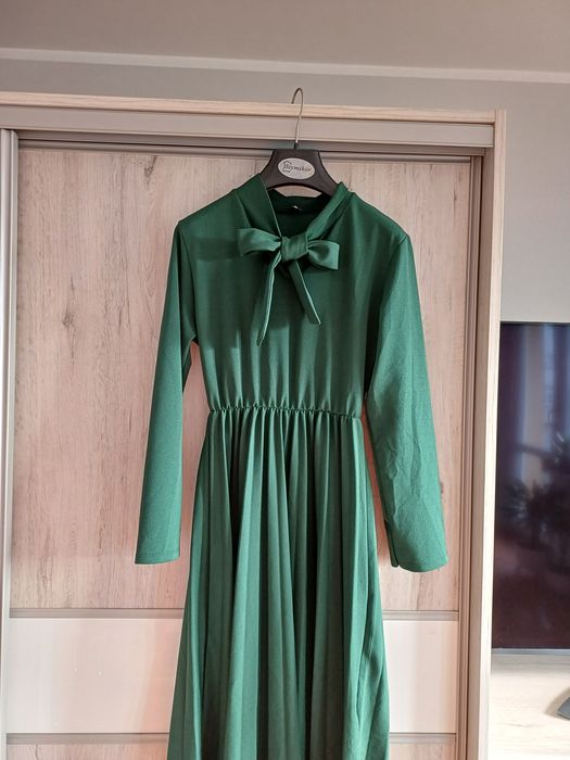 Zielona sukienka w plisę.Rozmyar 36/38