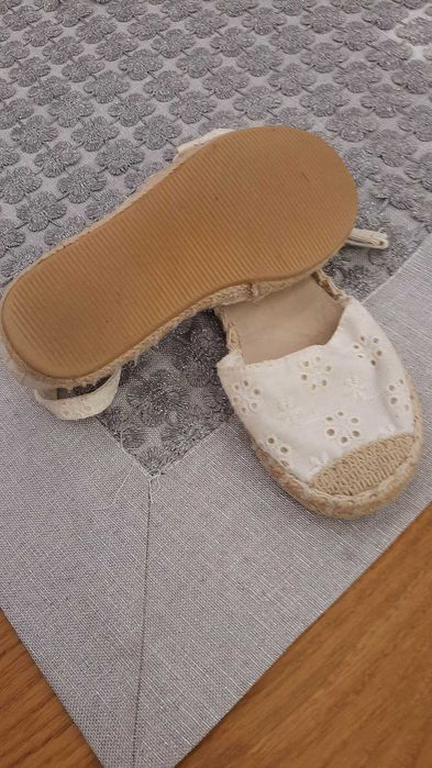 Sandały dziewczęce espadryle 25 białe H&M