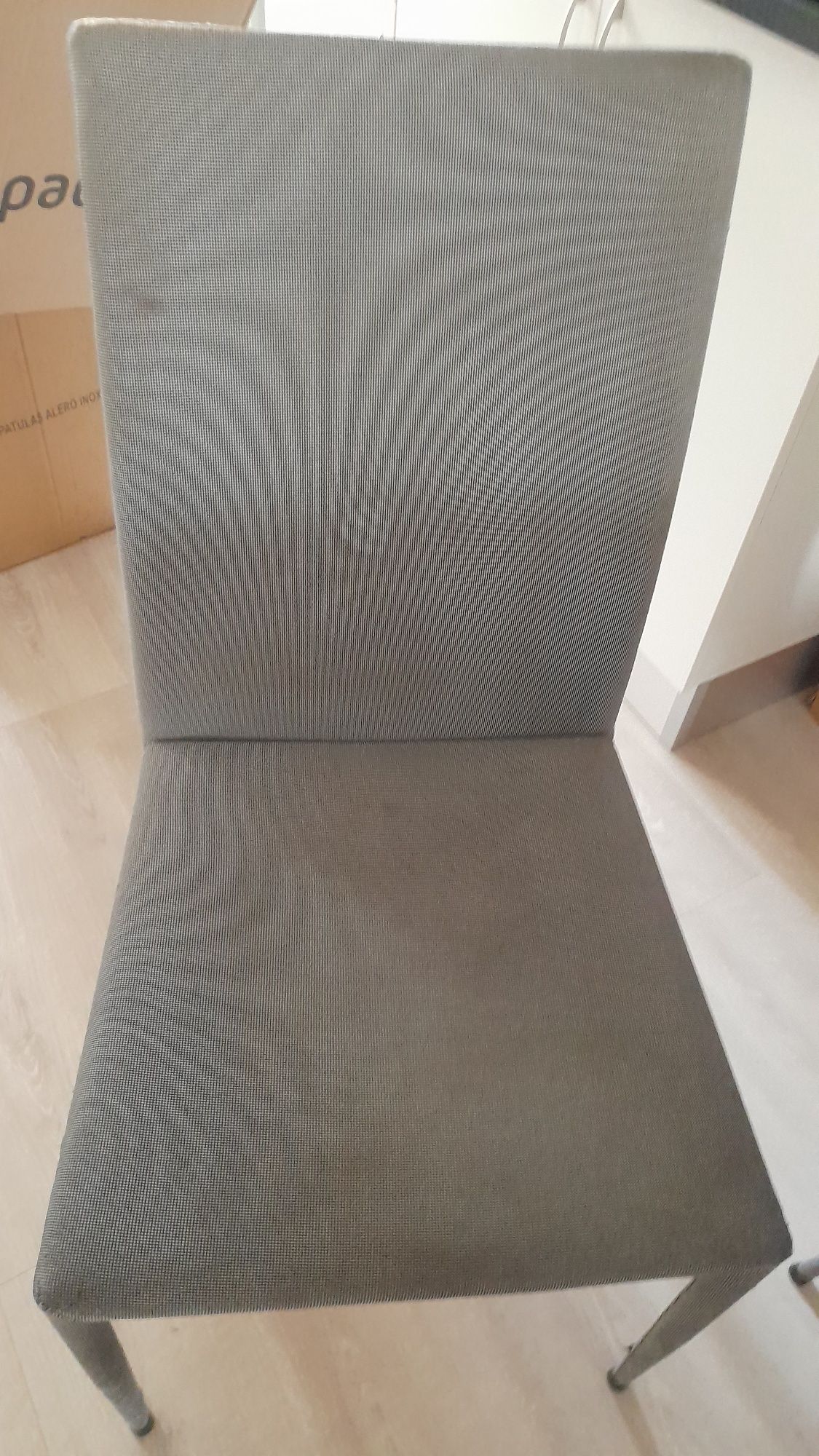 Mesa com 6 cadeiras