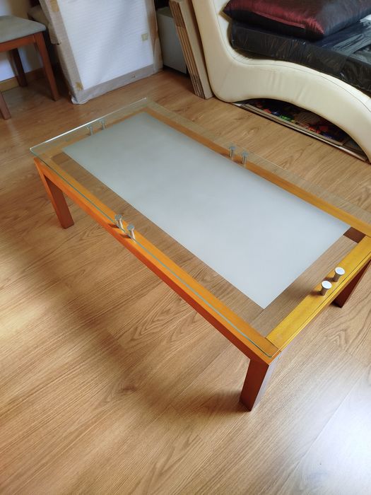 Mesa centro com vidro