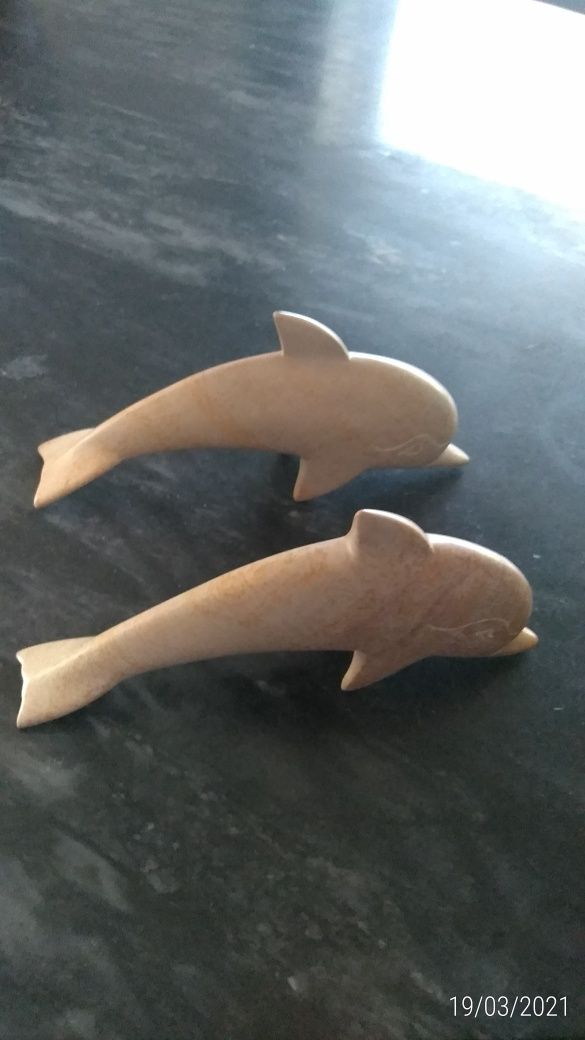 Golfinhos em pedra de sabão