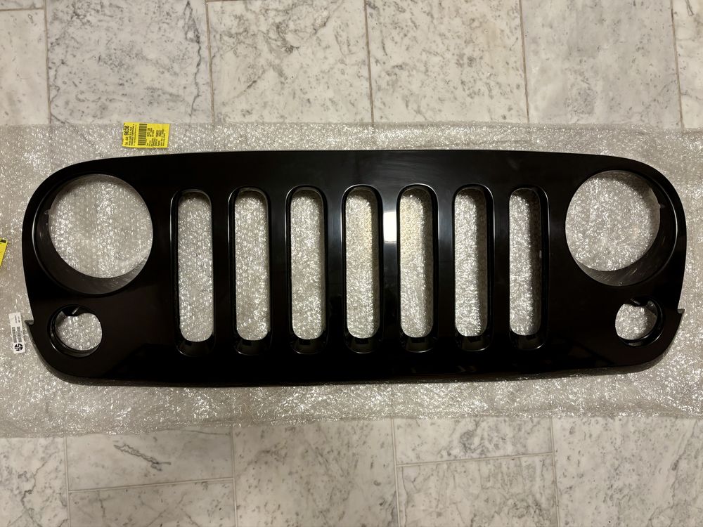 REZERWACJA Atrapa Grill Przedni Jeep Wrangler JK 07-18