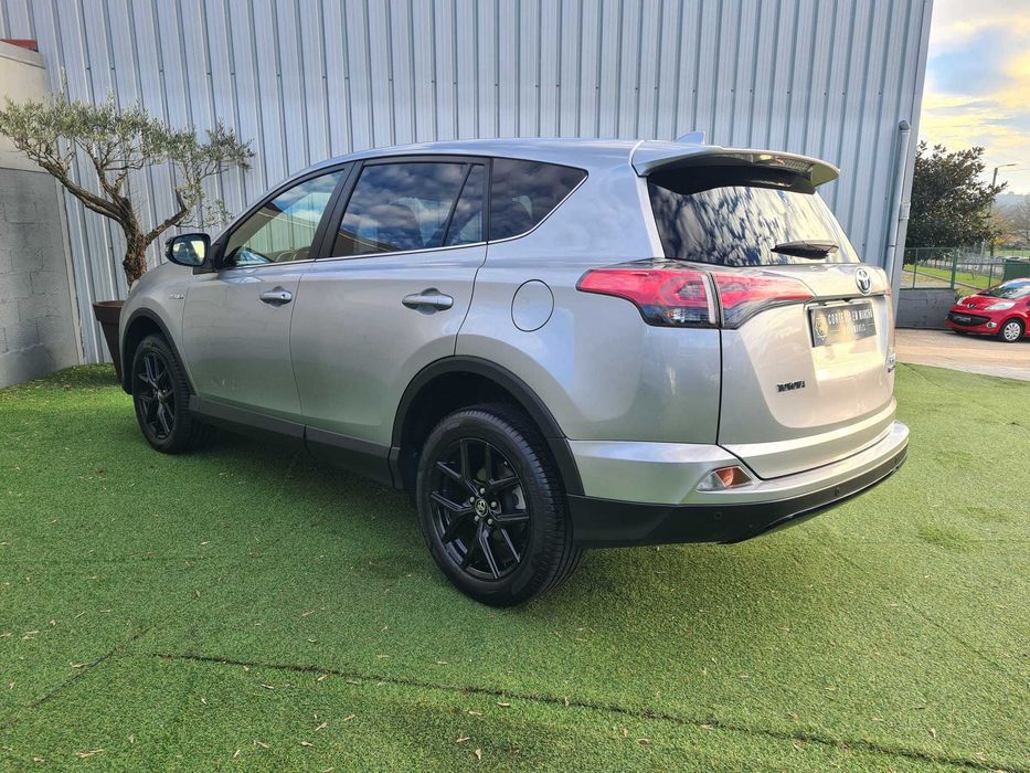 Toyota Rav 4 2.5 Hybrid Pure Dark 4x2 APENAS 68.000 km