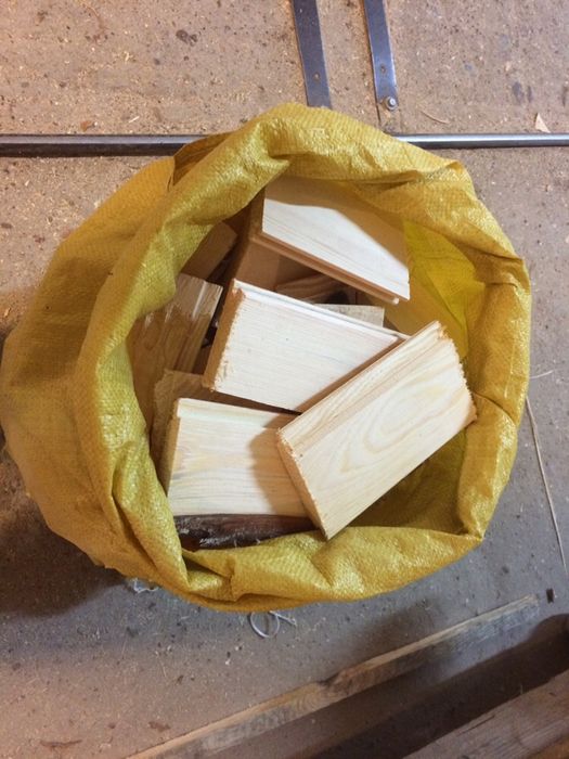 Drewno rozpałkowe, opałowe, suszone