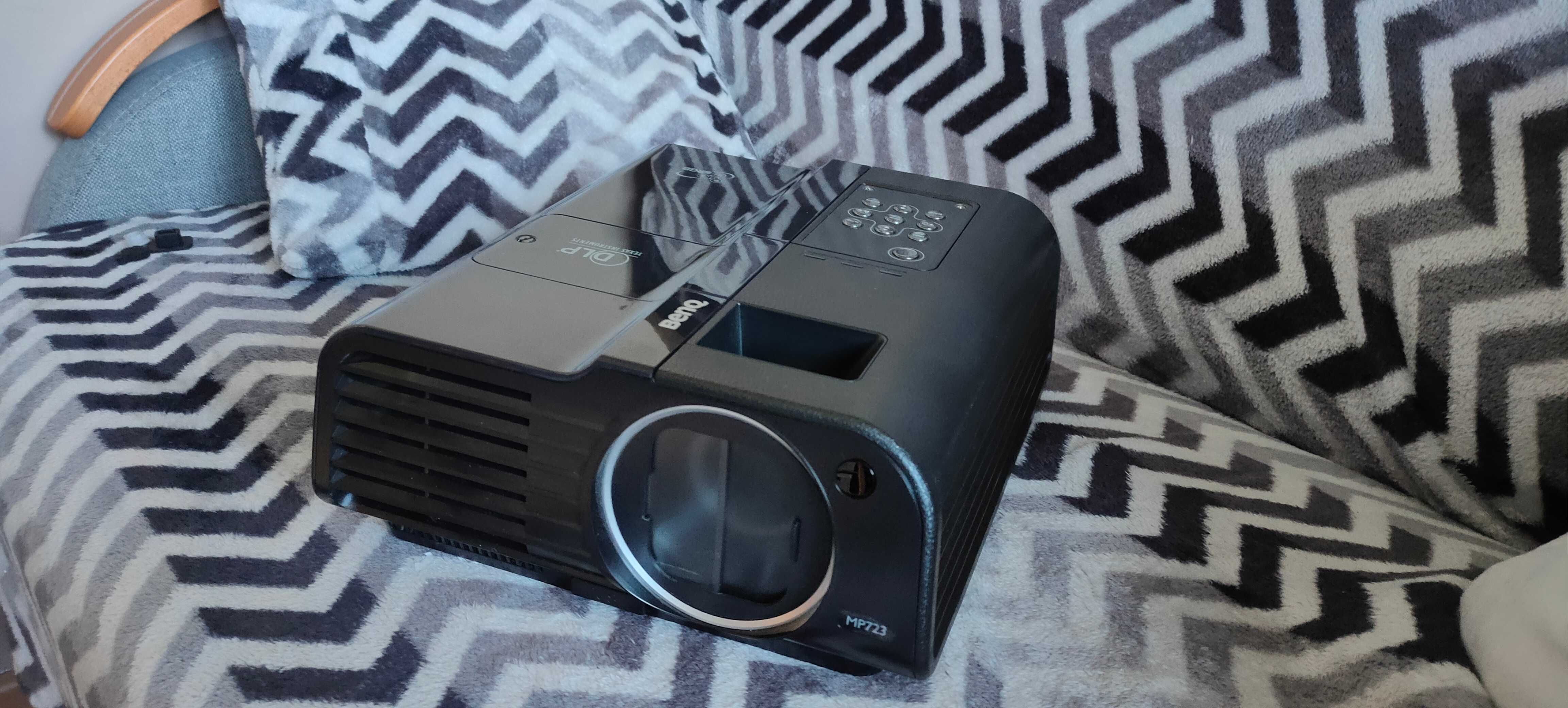 Projector BenQ-MP723_BDB_WAWA