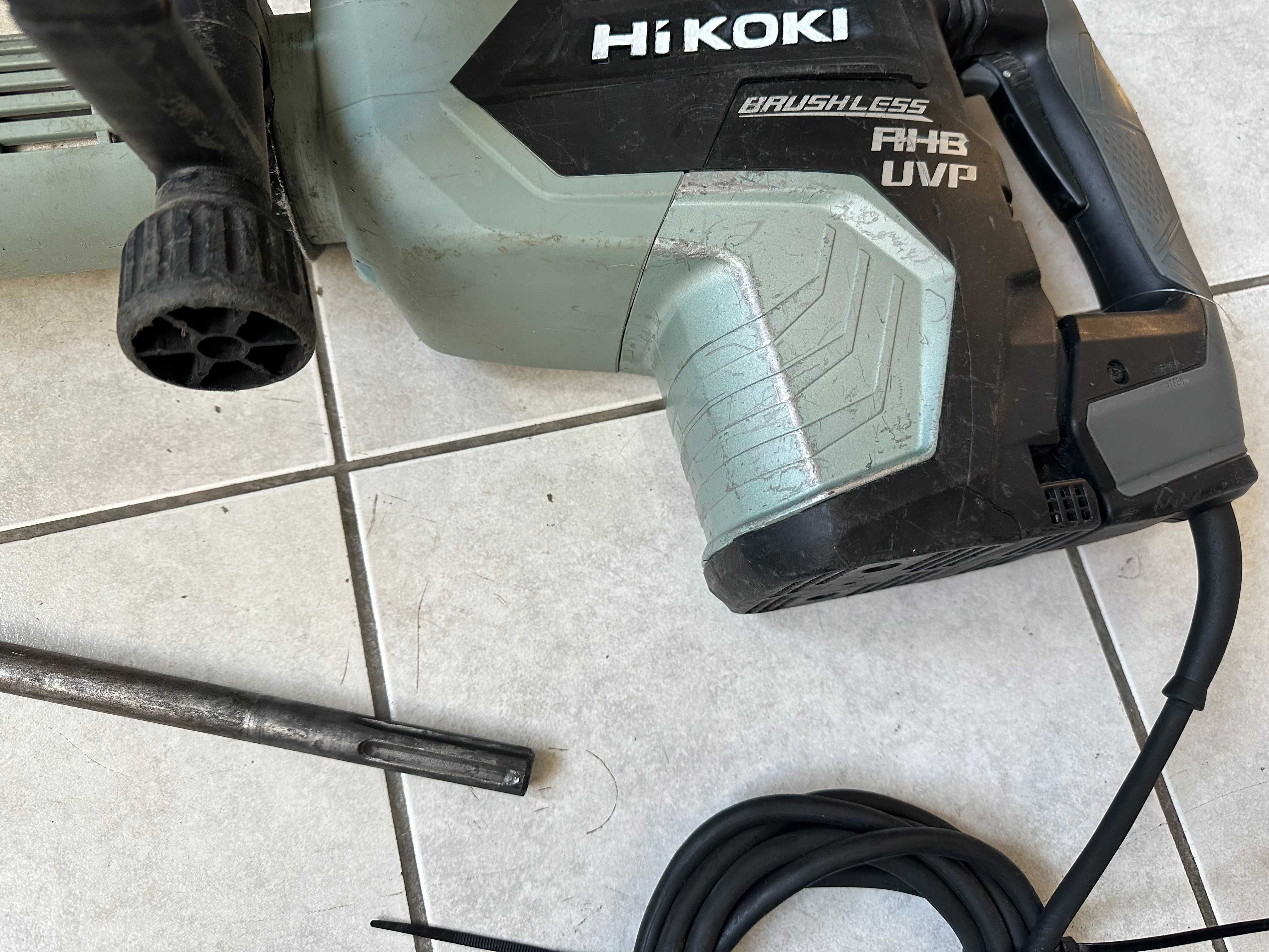 Młot Udarowy Hikoki DH 40 MEY Zestaw Dłuta