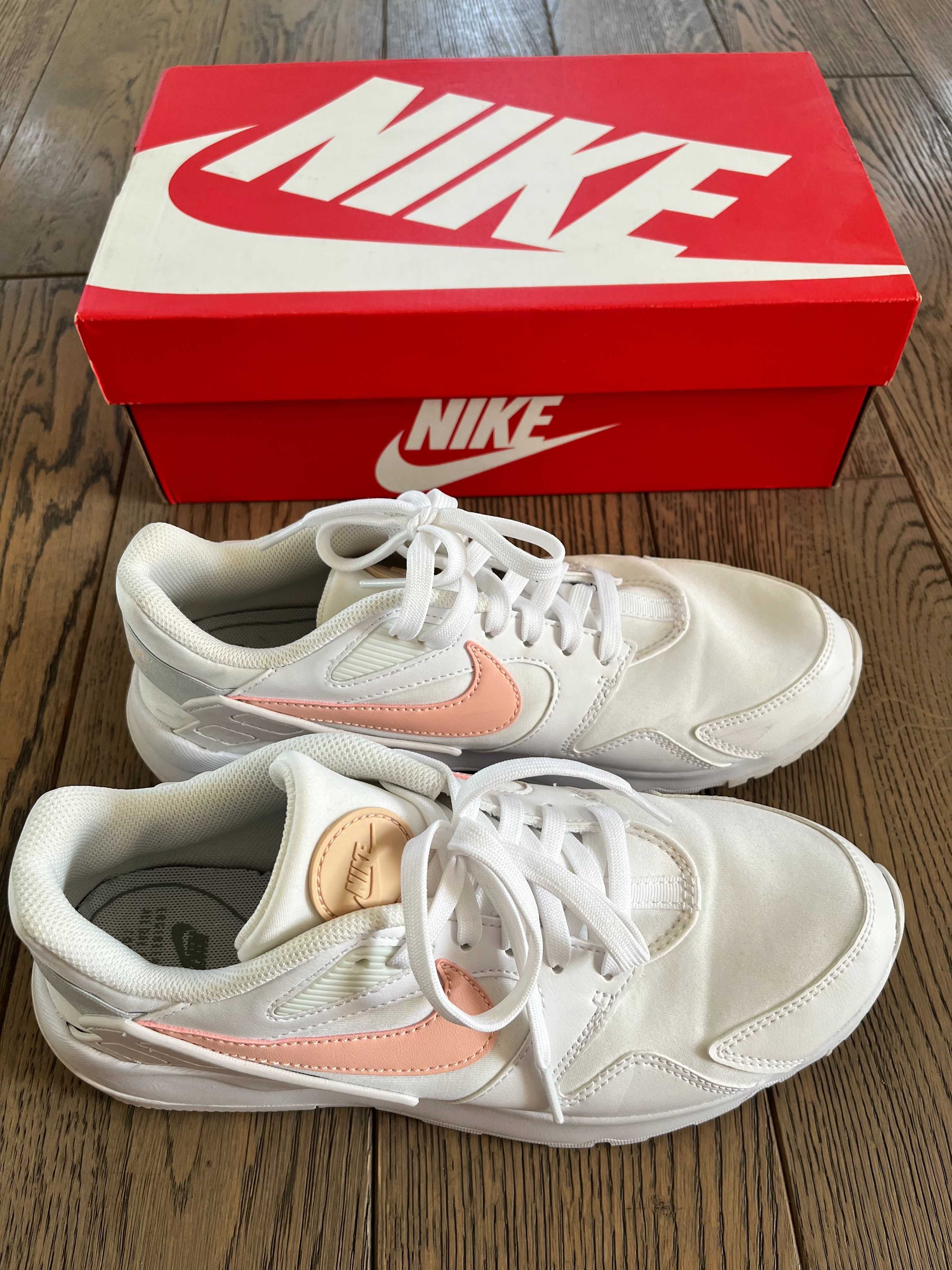 Кросівки Nike LD Victory White