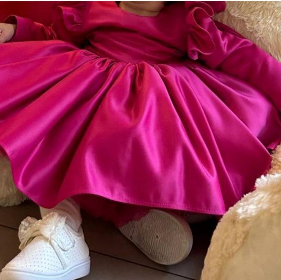 Продам красивое платье, в стиле Barbie
Платье шили на заказ за 150