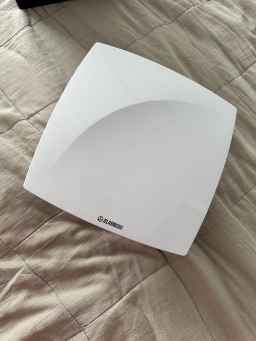 Витяжний вентилятор Blauberg Moon 100