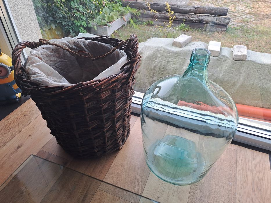 NOWY gąsior na wino wiklinowy kosz 12l