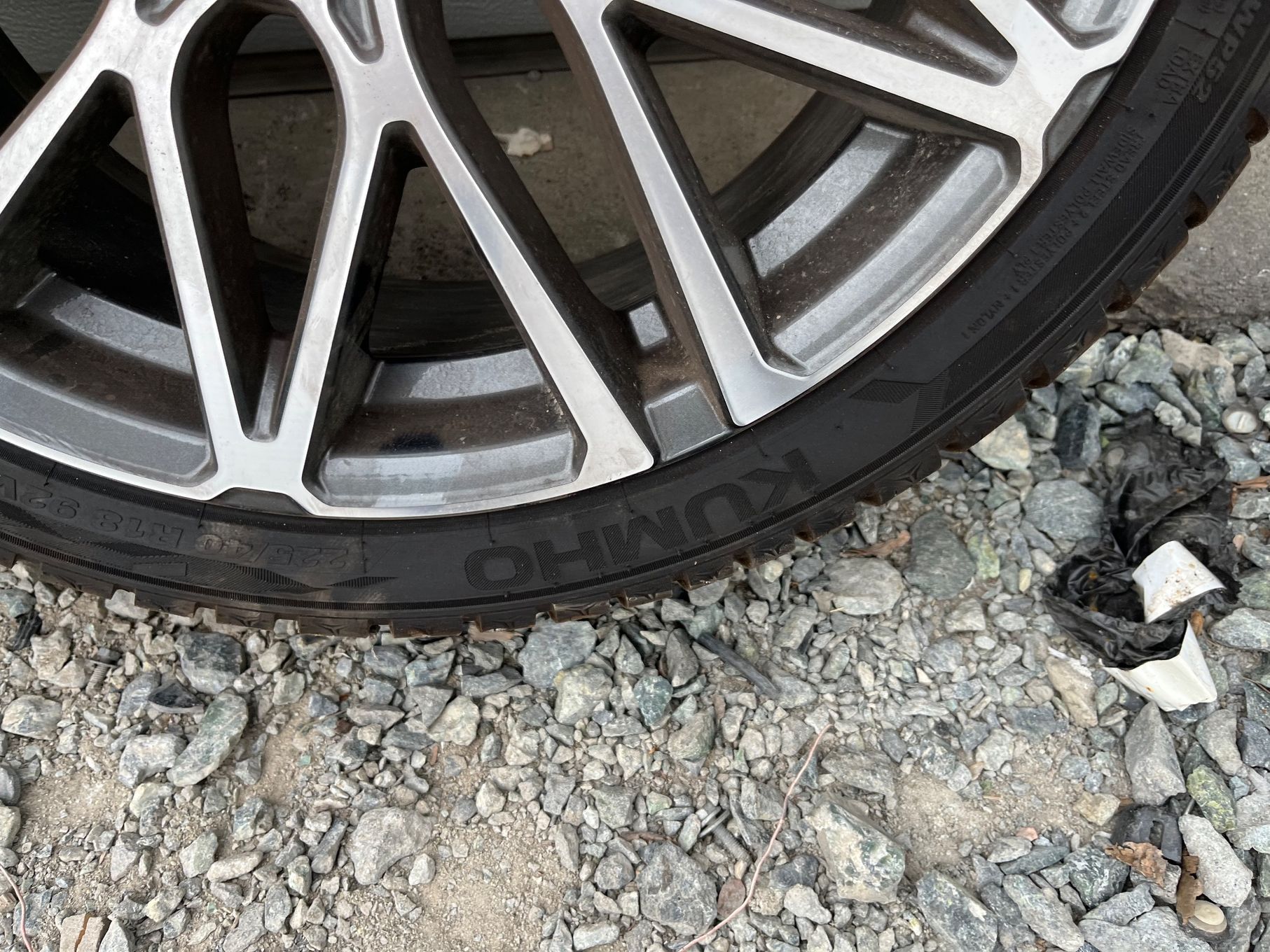 Koła felgi aluminiowe opony zimowe Kia ProCeed III Lift 2022r GT