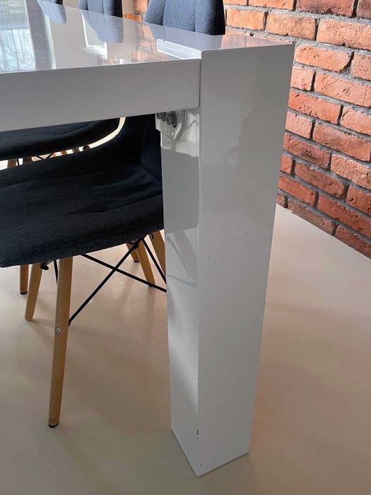 Stół do salonu, jadalni, duży, drewno lakierowane na biało, gruby blat